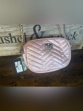 Badgley Mischka Quilted Metallic Blush Crossbody with Chain